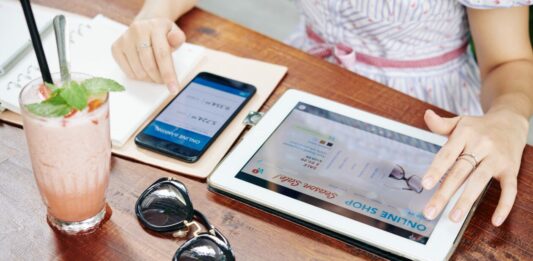 Top 20 Best Sunglasses Shopify Theme Best shopify themes for sunglasses e-commerce websites