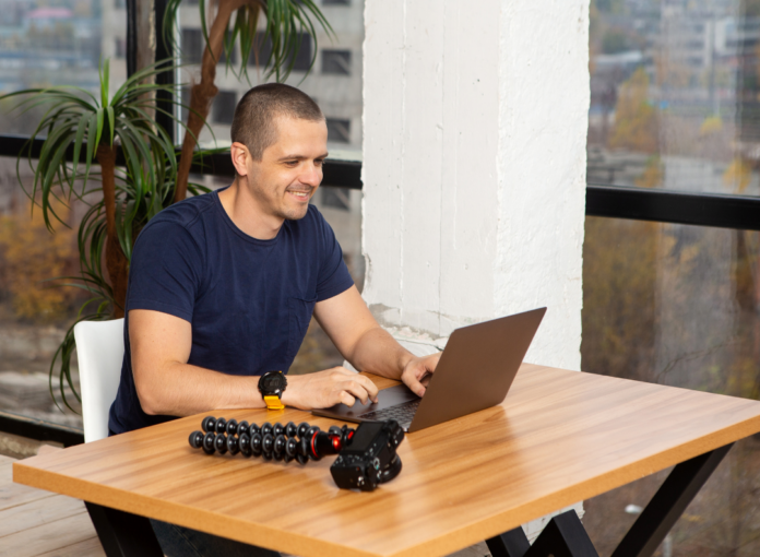 How to get a WordPress theme for a videographer