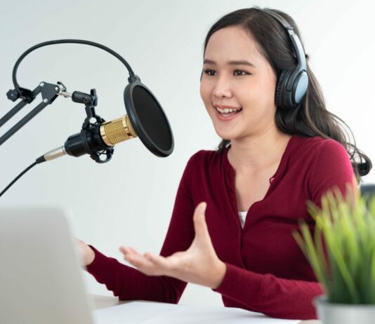 How to Start a Decluttering Podcast How to start a decluttering podcast