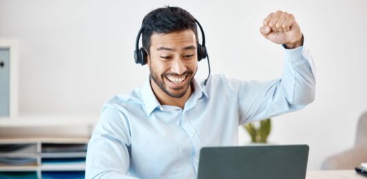 How to Improve Communication with Customers How you can help attract and keep customers better with Freshsales