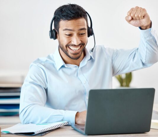 How to Improve Communication with Customers How you can help attract and keep customers better with Freshsales