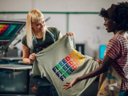 Top 25 Best Shopify Themes for T-Shirts Our list of the best Shopify T-Shirt themes