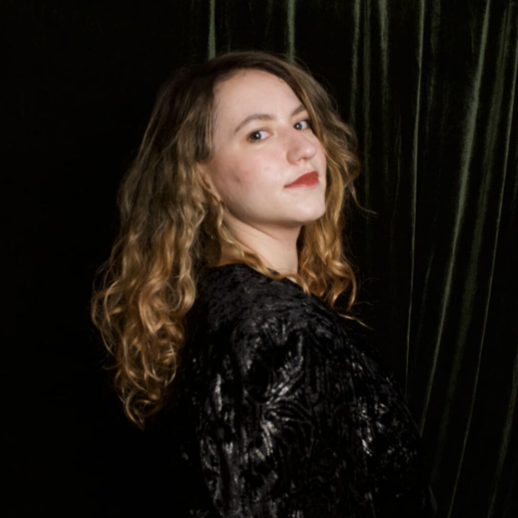 paula dicu profile photo