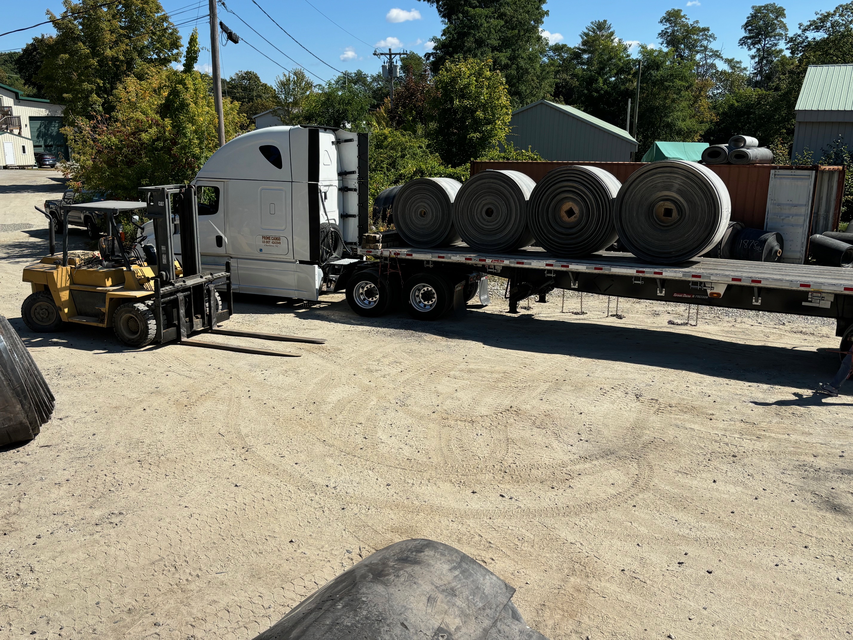 Loading used conveyor belt at MIPR Corp.
